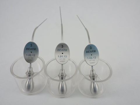 Baron Suction Tube, 30° Angle, 3 Fr x 5.5" (14 cm) Comparison of length and angle